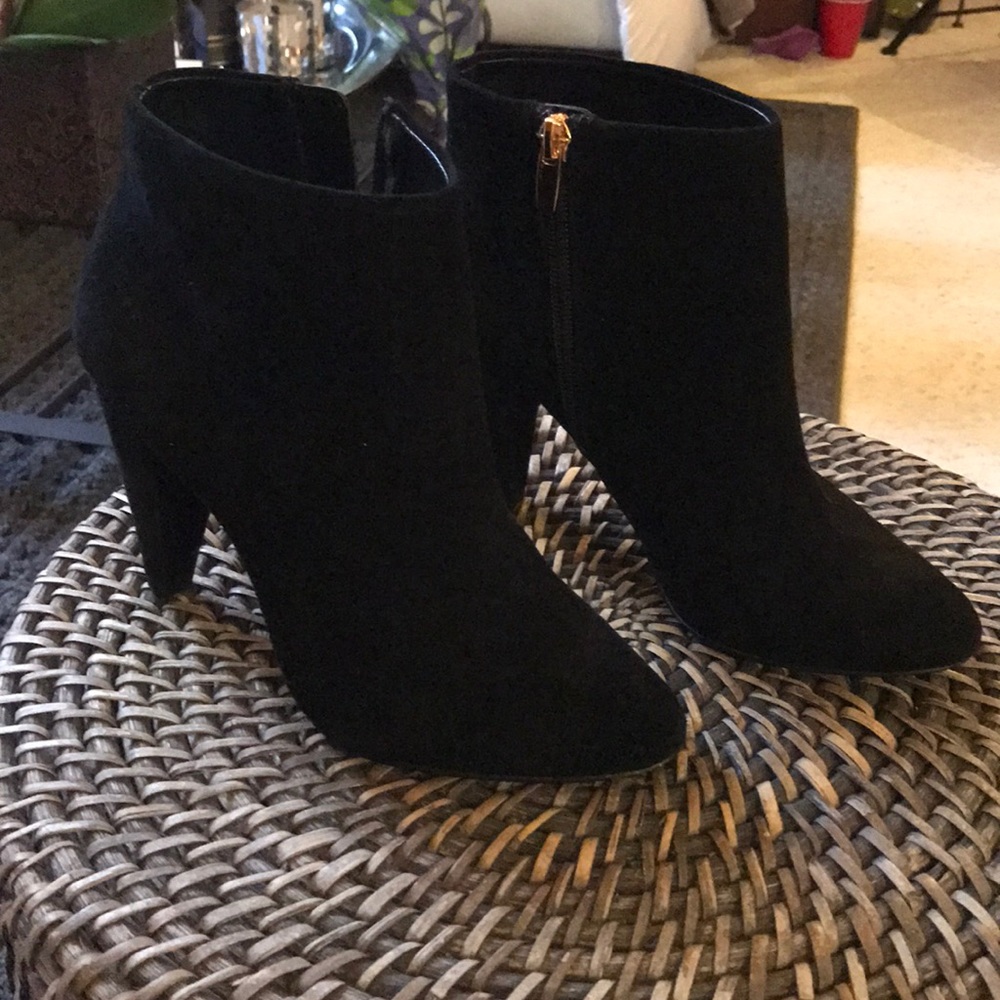 Like New Aldo Booties